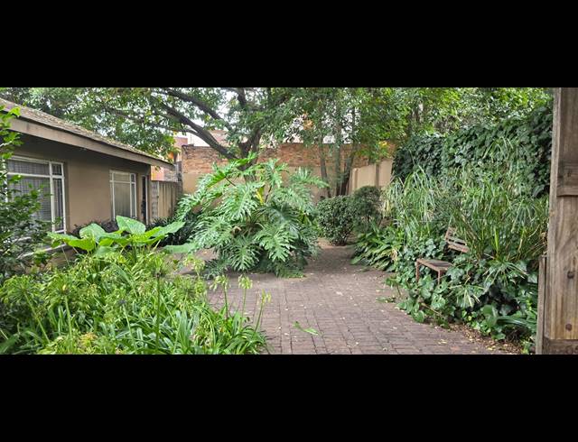5 BEDROOM HOUSE FOR SALE IN VANDERBIJLPARK SW 5